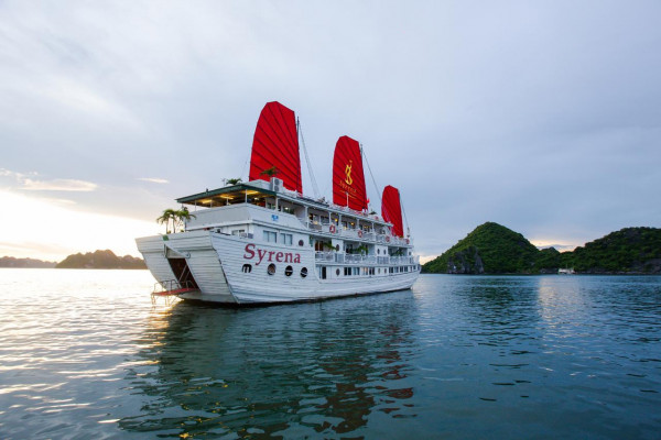 Tour Halong Bay Syrena Cruises 2days 1night